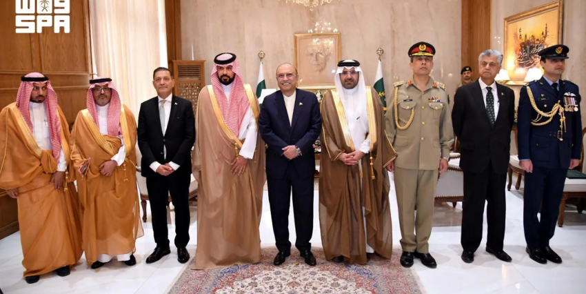 السفير البقمي يقدّم أوراق اعتماده لرئيس جمهورية باكستان الإسلامية