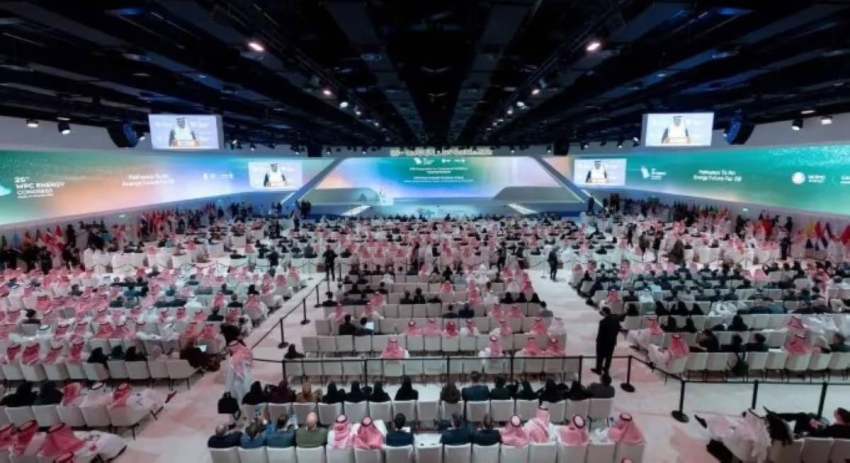 مؤتمر البترول: توازن بين تحولات الطاقة واحتياج المجتمعات