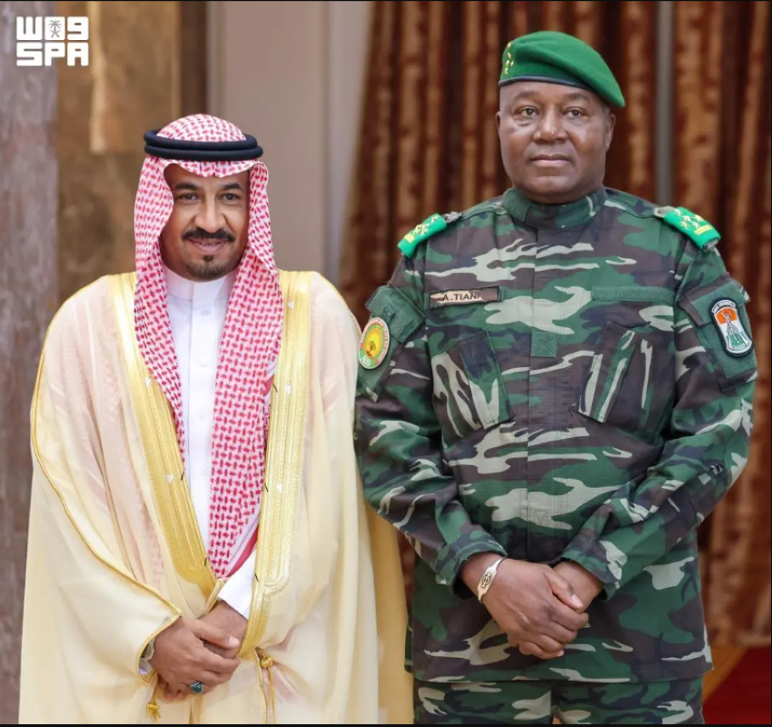 السفير المحائلي يُقدّم أوراق اعتماده لرئيس جمهورية النيجر رئيس الدولة
