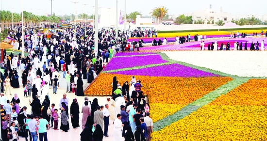 مهرجان زهور ينبع الصناعية يشهد إقبال ا كبير ا خلال العطلة المدرسية المدينة