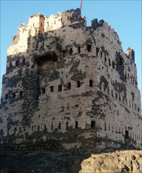 القلاع الأثرية في المدينة المنورة معالم دينية أم آثار سياحية المدينة