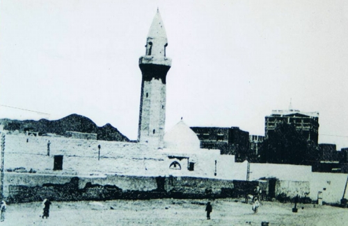 قبر ومسجد عبدالله بن العباس حقائق للتاريخ 2 2 المدينة