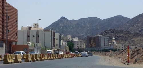 الحفريات تحاصر جبل النور والأهالي يطالبون بتشديد الرقابة على