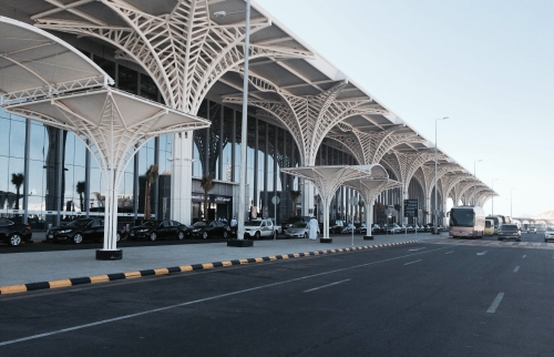 مطار المدينة الجديد يستعد لاستقبال 350 ألف م عتمر في رمضان المدينة